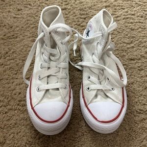 Kids converse
